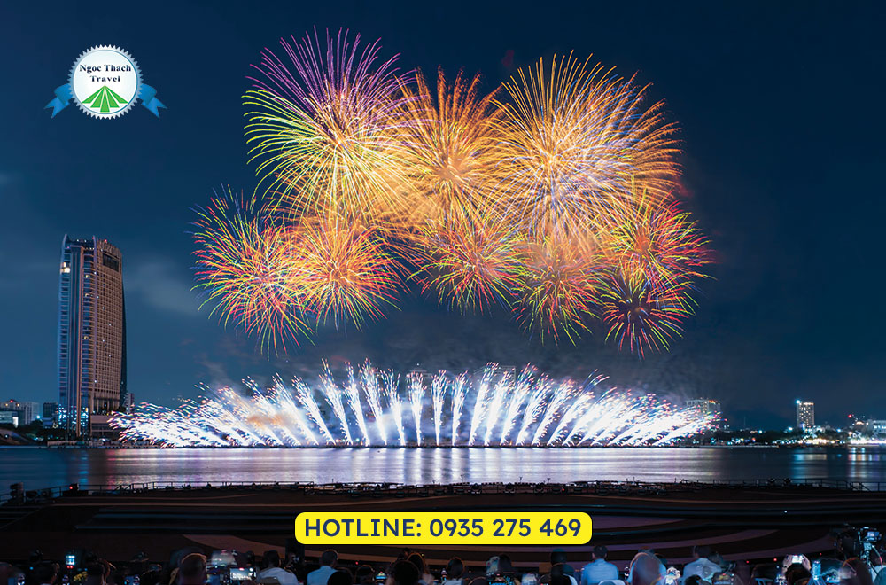 Những địa điểm xem pháo hoa Đà Nẵng 2026 với view đẹp & mới lạ để bạn tận hưởng trọn vẹn khoảnh khắc bầu trời rực sáng