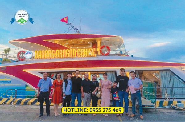 Trải Nghiệm Du Thuyền Sông Hàn – Ngắm Đà Nẵng Lung Linh Khi Thành Phố Lên Đèn