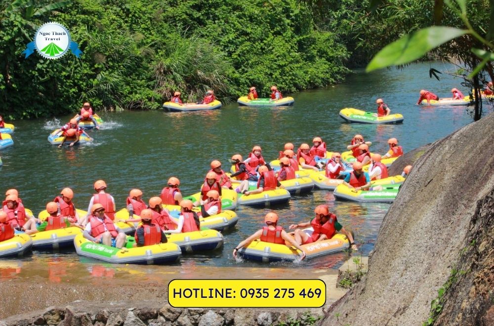 Trải nghiệm trượt thác Hòa Phú Thành - Hoạt động cảm giác mạnh không thể bỏ lỡ tại Đà Nẵng