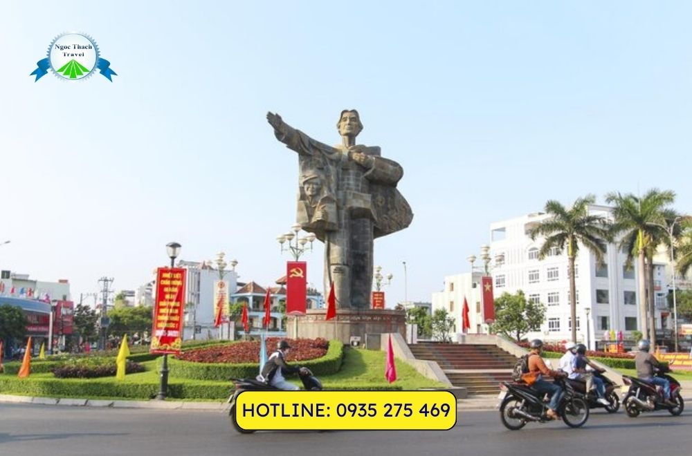 Tượng đài Mẹ Nhu - biểu tượng về lòng yêu nước và tinh thần bất khuất của người dân Đà Nẵng